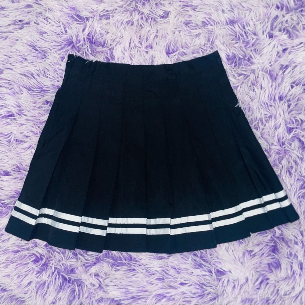 Black and White Pleated Schoolgirl Skirt - Women’s Size S